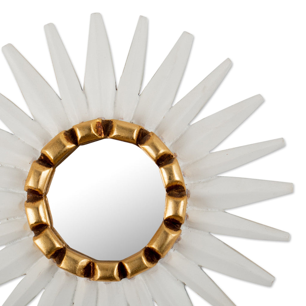Modern Star-Shaped Bronze Gilded Wood Wall Accent Mirror - Celestial Star